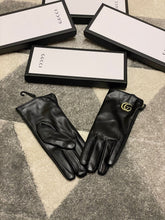 Load image into Gallery viewer, Glove