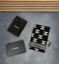 Load image into Gallery viewer, Scarf
