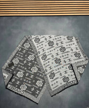Load image into Gallery viewer, Scarf