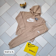 Load image into Gallery viewer, Tracksuit