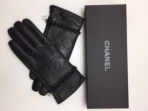 Glove