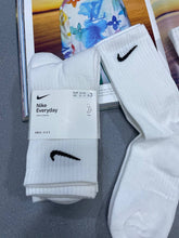 Load image into Gallery viewer, Socks
