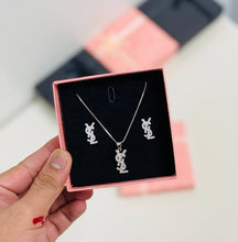 Load image into Gallery viewer, Earrings