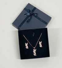 Load image into Gallery viewer, Earrings