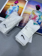 Load image into Gallery viewer, Socks