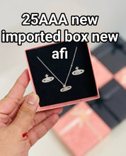 Load image into Gallery viewer, Earrings