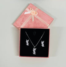 Load image into Gallery viewer, Earrings
