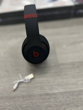 Load image into Gallery viewer, Headphone