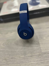 Load image into Gallery viewer, Headphone