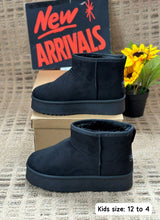 Load image into Gallery viewer, Shoes