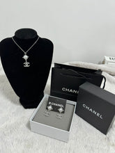 Load image into Gallery viewer, Necklace