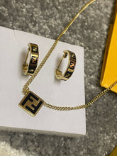 Load image into Gallery viewer, Necklace