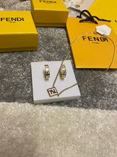 Load image into Gallery viewer, Necklace