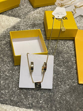 Load image into Gallery viewer, Necklace