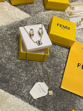 Load image into Gallery viewer, Necklace