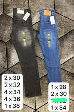 Load image into Gallery viewer, Jeans