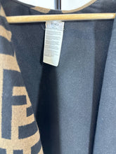 Load image into Gallery viewer, Cape