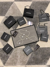 Load image into Gallery viewer, Necklace