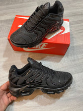 Load image into Gallery viewer, Shoes