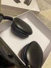 Load image into Gallery viewer, Headphone
