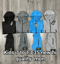 Load image into Gallery viewer, Tracksuit