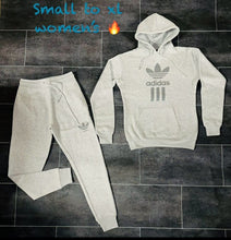 Load image into Gallery viewer, Tracksuit women