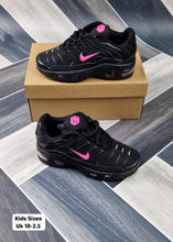 Load image into Gallery viewer, Shoes