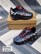 Load image into Gallery viewer, Shoes