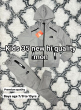Load image into Gallery viewer, tracksuit Boys