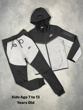 Load image into Gallery viewer, tracksuit Boys