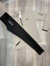 Load image into Gallery viewer, tracksuit women