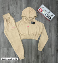 Load image into Gallery viewer, Tracksuit women