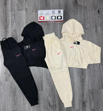 Load image into Gallery viewer, Tracksuit women