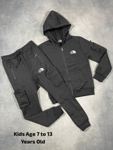 Load image into Gallery viewer, tracksuit Boys
