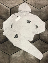 Load image into Gallery viewer, Tracksuit women