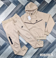 Load image into Gallery viewer, tracksuit