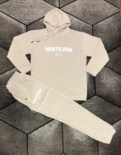 Load image into Gallery viewer, Tracksuit women