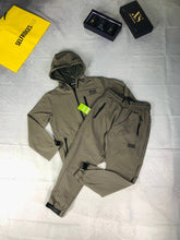 Load image into Gallery viewer, tracksuit Boys