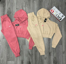 Load image into Gallery viewer, Tracksuit women