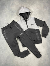 Load image into Gallery viewer, tracksuit Boys