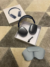 Load image into Gallery viewer, Headphone