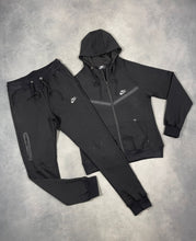 Load image into Gallery viewer, Tracksuit women