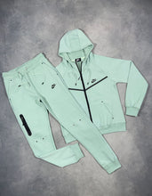 Load image into Gallery viewer, Tracksuit women