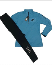 Load image into Gallery viewer, Tracksuit women