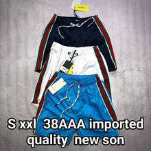 Load image into Gallery viewer, Short