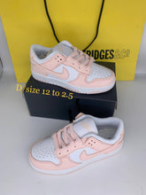 Load image into Gallery viewer, Shoes