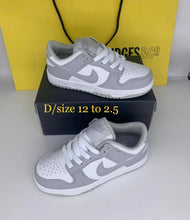 Load image into Gallery viewer, Shoes