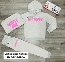 Load image into Gallery viewer, Tracksuit