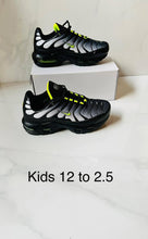 Load image into Gallery viewer, Shoes
