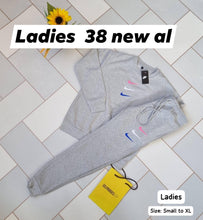 Load image into Gallery viewer, Tracksuit women